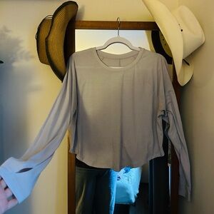 Women's Long Sleeve Top in Light Gray